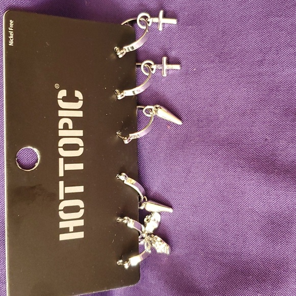*NWT* Hot Topic's 3Pk Silver Charm Hoops - Picture 3 of 15
